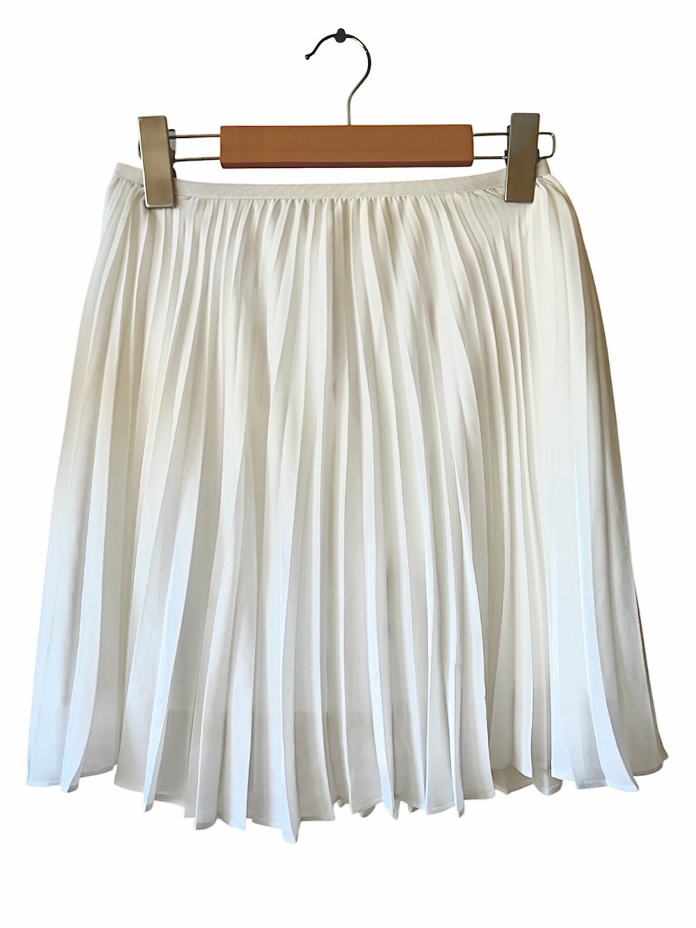 Babaton Aritzia White Pleated Mini Skirt Flowy Feminine Coastal Chic Balletcore - Picture 1 of 8